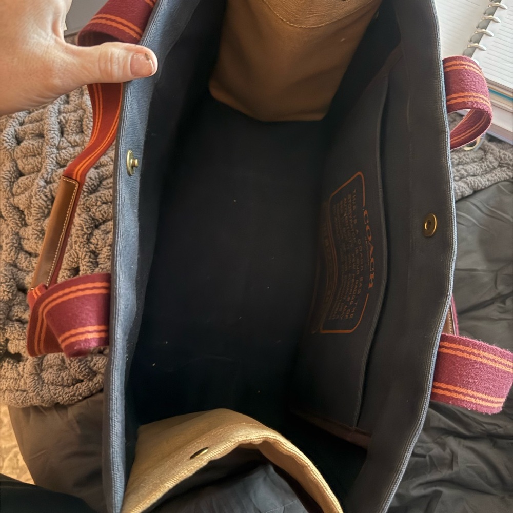 Coach Signature Canvas Spin Tote 42 - Picture 8 of 15